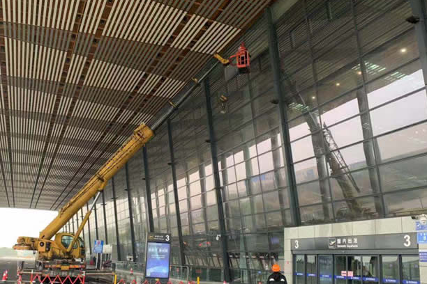 高埗镇玻璃幕墙维护和保养